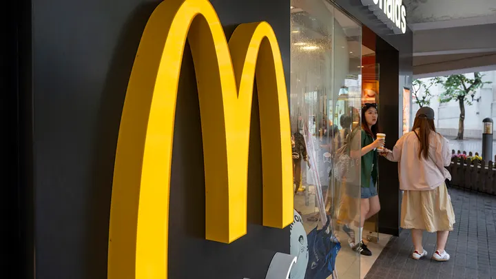 FDA Investigates E. Coli Outbreak at McDonald’s Linked to California Farm