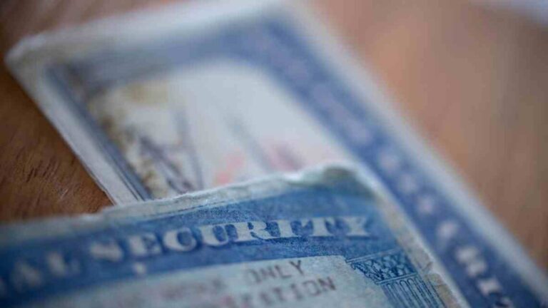 Monthly Checks of $967 Coming in 2025: What Social Security Beneficiaries Need to Know