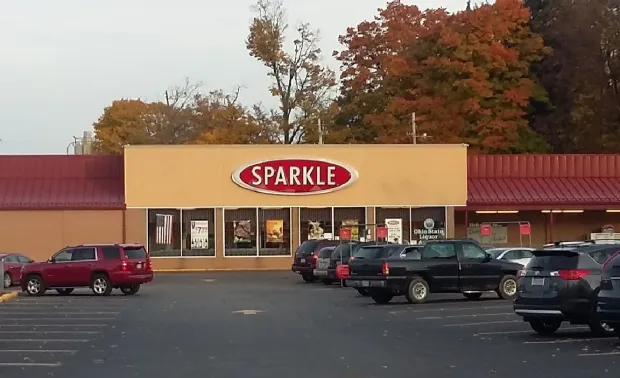 End of an Era: Grocery Chain Closes After 30 Years as Owner Blames Dollar Stores and Walmart