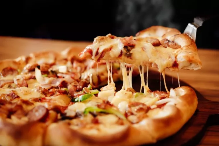 Wisconsin Restaurant Issues Apology After Serving THC-Contaminated Pizzas